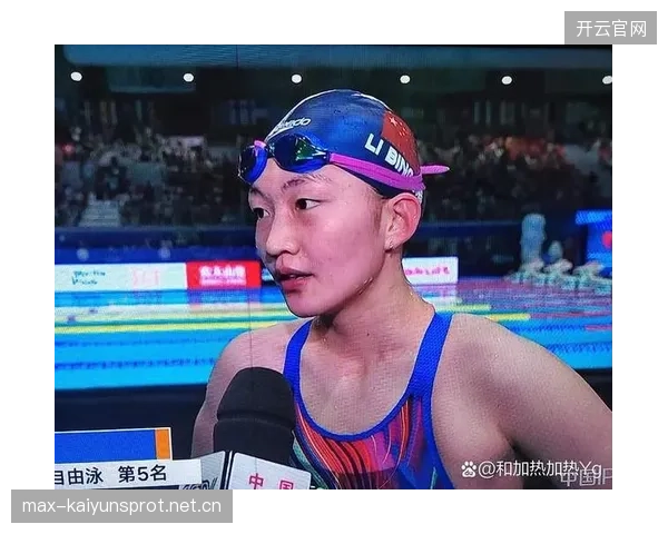 运动员领奖台摆怪姿势火出圈
